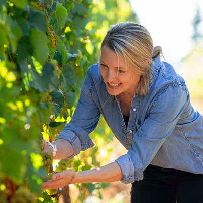 XNOVO – Emily Lewis, Winemaker Craig Williams & Jamie Lewis